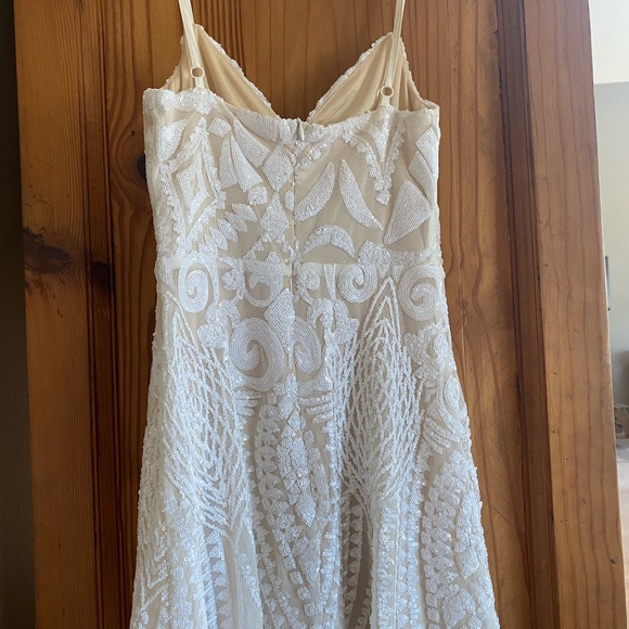 SUPERDOWN FORMAL DRESS - Picture 2 of 4